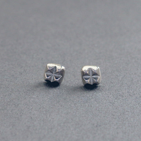 フォー スパイクス ピアス | Four spikes earrings