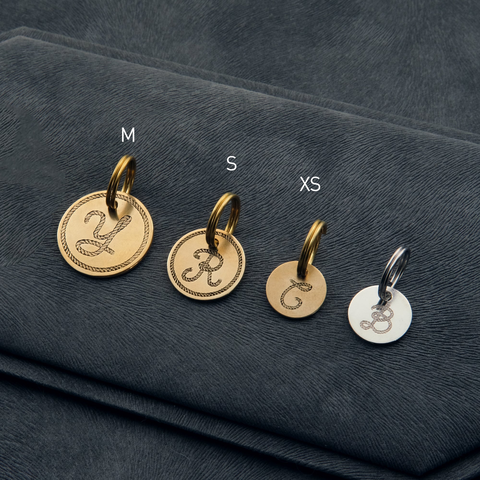 ロープ・イニシャル・ペットタグ（迷子札） | Rope Initial Pet Tag