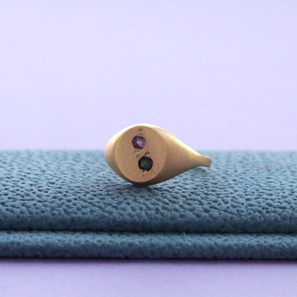 スリム オーバル シグネット リング 0号 - マット / トルマリン / K18メッキ  | Slim Oval Signet Ring #0 - matte finish / Tourmaline / 18K plating