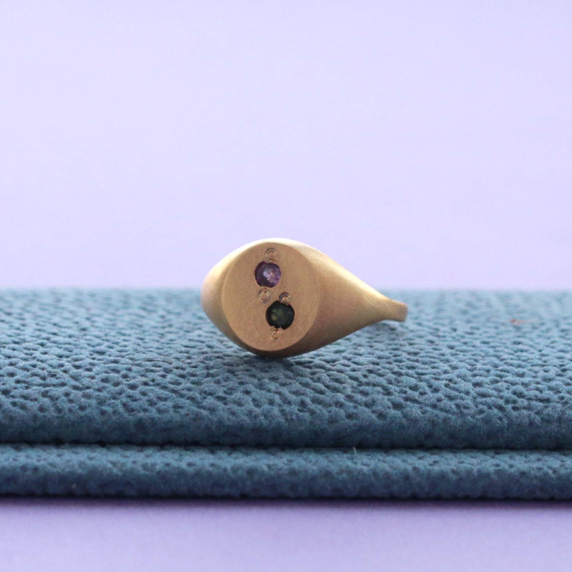 スリム オーバル シグネット リング 0号 - マット / トルマリン / K18メッキ  | Slim Oval Signet Ring #0 - matte finish / Tourmaline / 18K plating