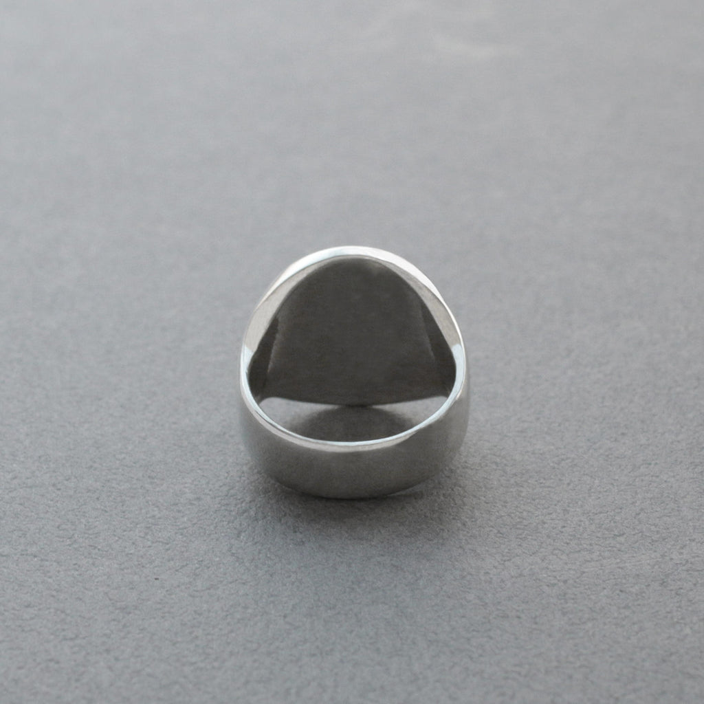 ブラック オニキス カボション シグネット リング | Black onyx cabochon signet ring