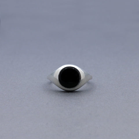 スリム ブラック オニキス シグネット リング | Slim black onyx signet ring