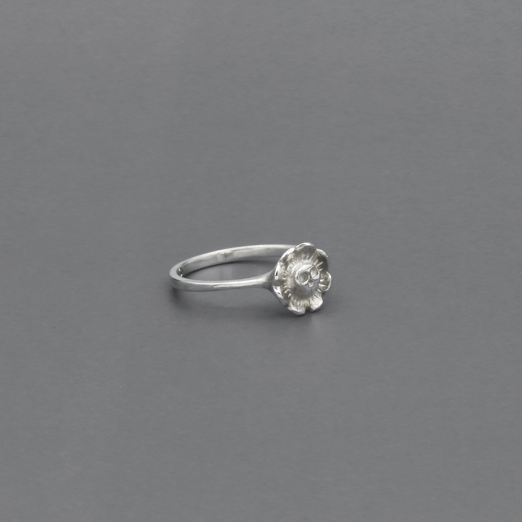 スカル アンド フラワー リング | Skull and flower ring