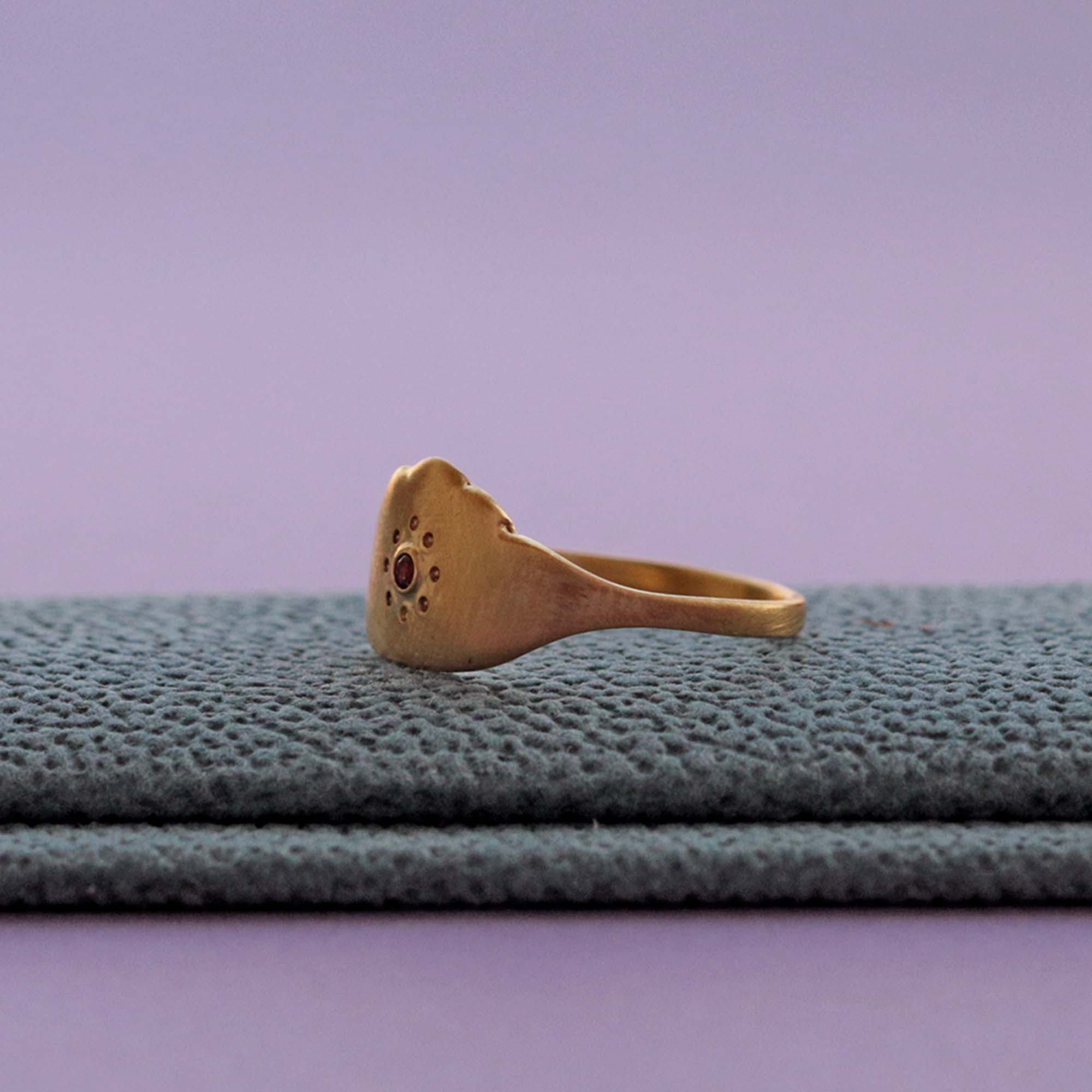 クラウド リング 11号 - マット / ガーネット / K18メッキ  | Cloud ring #11 - matte finish / garnet / 18K plating